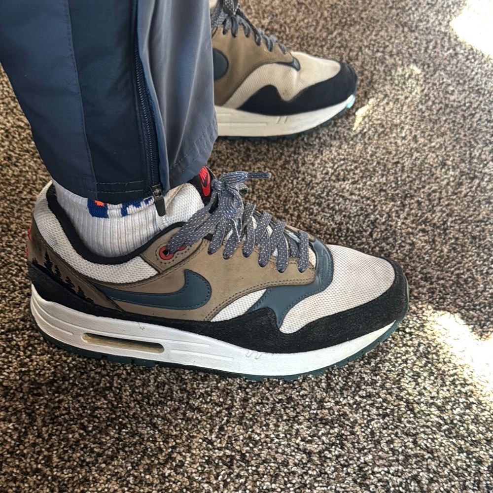 Nike Air Max 1 Sneaker “Escape Treeline” (includes og box) size 9